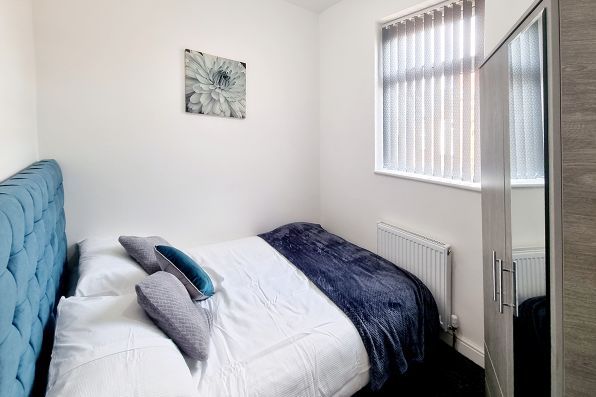 Terraced house to rent in Cowesby Street, Manchester