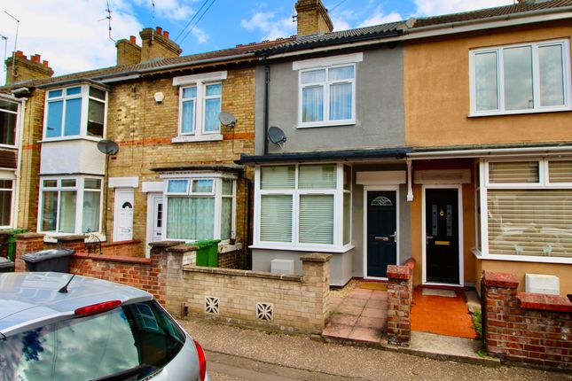Thumbnail Terraced house to rent in Belsize Avenue, Woodston, Peterborough