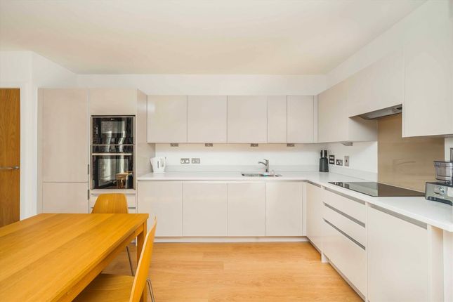 Flat 15, 15, Hansel Road, London photo 3
