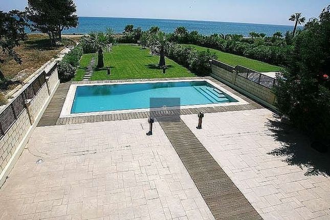 Villa for sale in Meneou, Cyprus