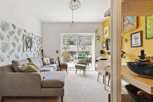 0304202512_Wwtt_Flat 7, 2 Byton Road,_Sw17 9He_022