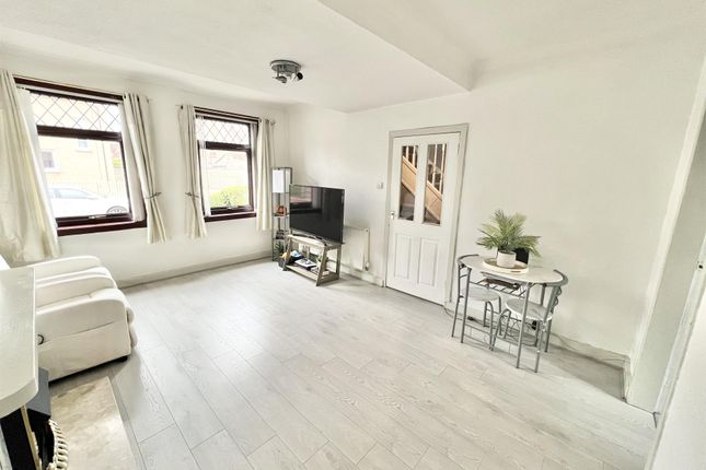 3 Watson Terrace, Irvine photo 3