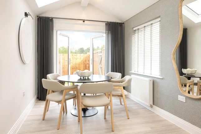 32 Tram Avenue, Camberley photo 2