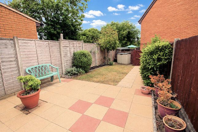19, Willow Way, Toddington photo 2