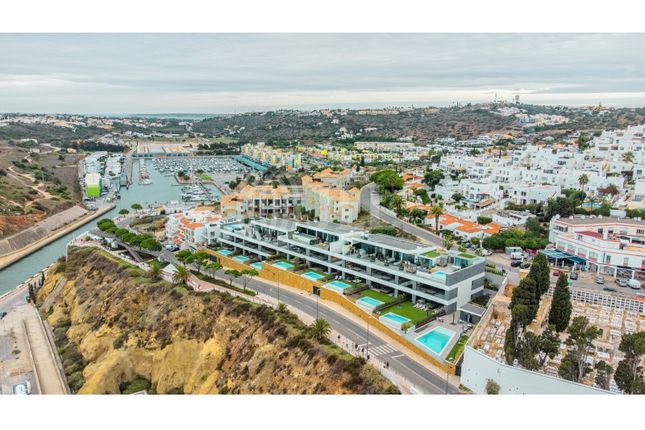 Apartment for sale in Street Name Upon Request, Albufeira E Olhos De Água, Pt