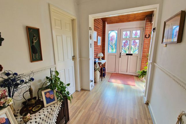 2, AUSTIN CLOSE, PORTHCAWL photo 4