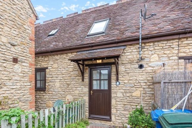 2 Rossalyn House, Victoria Road, Bicester photo 3