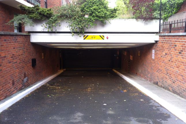 Parking/garage to rent in Secure Garage Space, Kingston House South, Knightsbridge