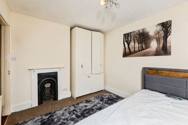 Room 4 270 Kings Road, Reading, Reading photo 2