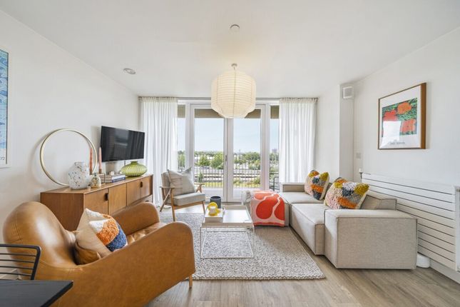 Thumbnail Flat for sale in Goodwood Road, London