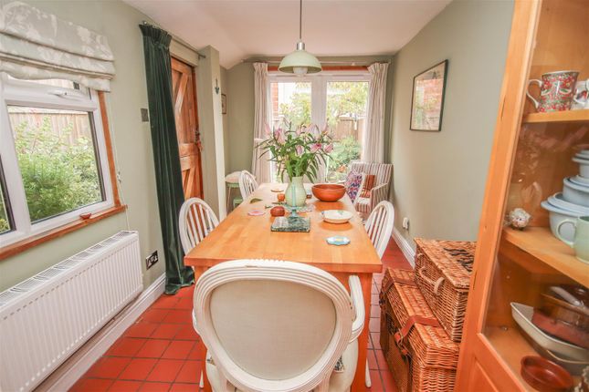 18, Harborough Road, Rushden photo 5