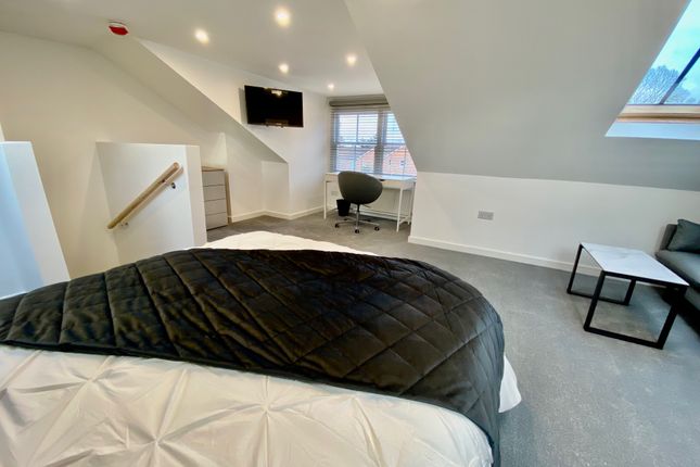 Room to rent in Russell Street, Reading