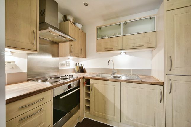 Flat for sale in Kingfisher Meadow, Maidstone