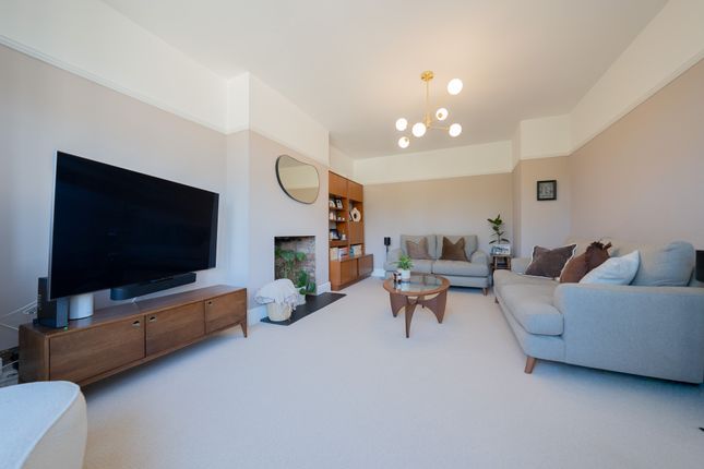 98 Leicester Road, Leicester photo 4