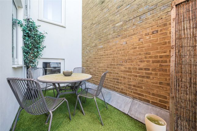 Flat for sale in Wendell Road, London