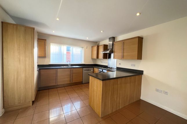 22, Thistle Way, BURY ST. EDMUNDS photo 3