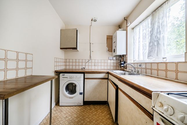 116, Hogarth Crescent, London photo 4