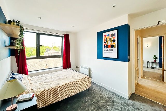 301, Sheffield photo 3