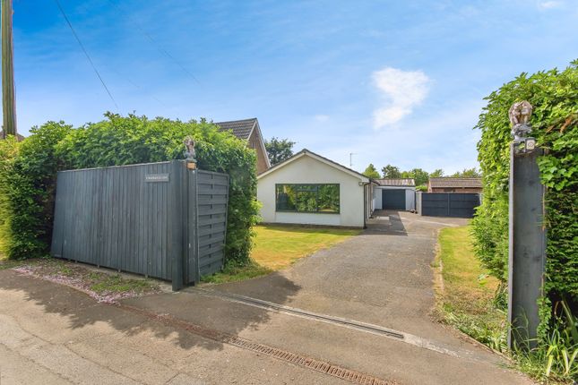 3-bed bungalow on The Spinney, 91, White House Lane, Lincolnshire, £220,000