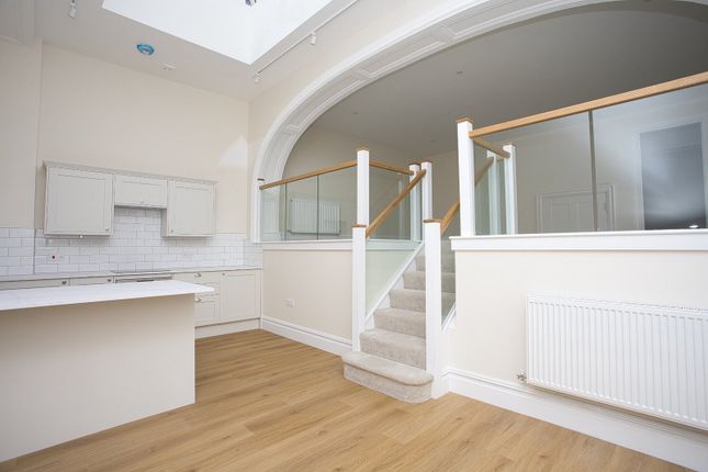 1-bed flat on Sandgate Road, Kent, £260,000