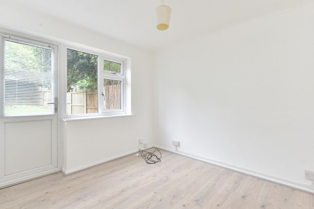 8 College Road, Canterbury, Kent photo 4