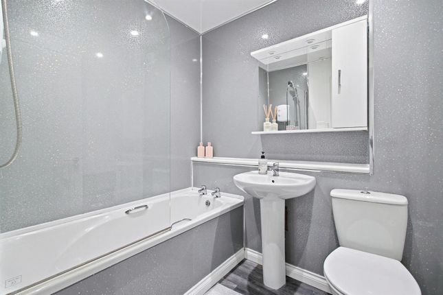 1/1, Scott Court, 111, Bridge Street, Alexandria photo 4