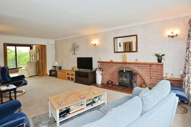 Quinta, 13, Manor Close, Nottingham photo 4