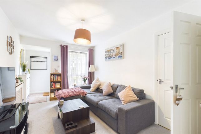 23, Bluebell Rise, Surrey photo 2