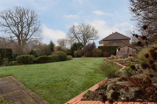 4, Ladyegate Close, Dorking photo 2