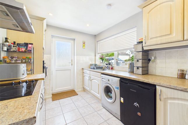 2, Glynfield Rise, Stroud photo 3