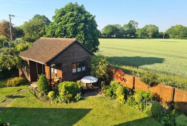 Country house for sale in Pie Garden, Flamstead, St. Albans, Hertfordshire