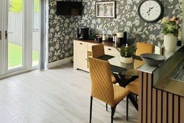 10, Mulberry Croft, Beverley photo 4