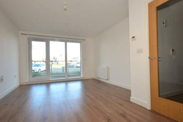 Flat 4, Lake View Court, 1, Willow Close, Kent photo 3