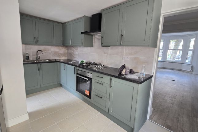 57, Mortimer Road, London photo 4