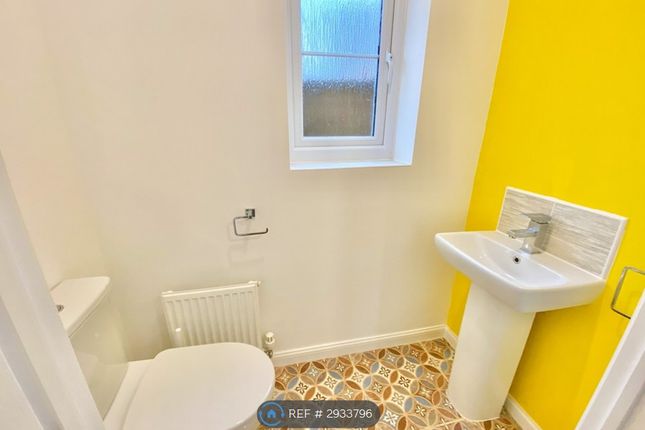Whitewood Road, Worsley photo 4