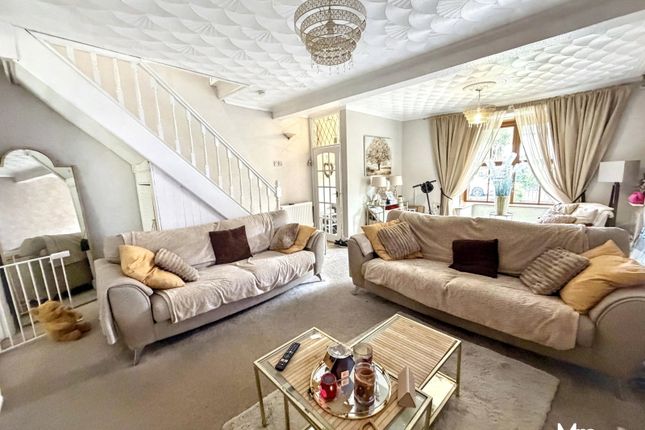 44, Ynyswen Road, Treorchy photo 3