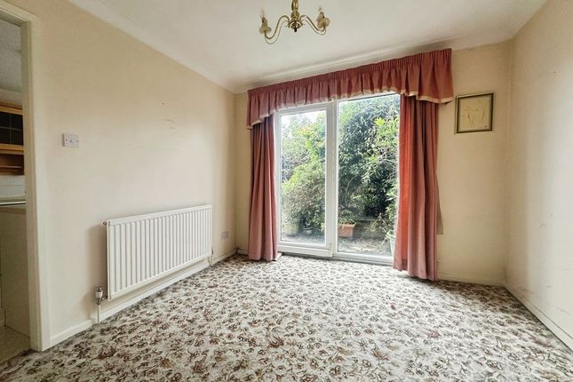 7, Copthorne Close, Heywood photo 4