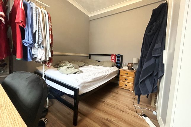 19, Spencer Street, Cardiff photo 3