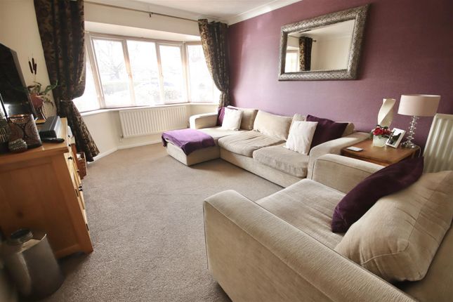 37, Oak Road, Chippenham photo 2