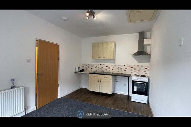 Flat, West End Fishburn, Stockton-On-Tees photo 3