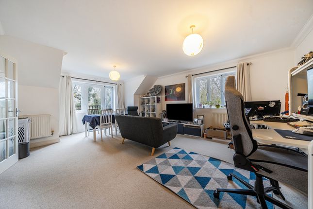 Flat 14,, Willow Court, Rickmansworth photo 2