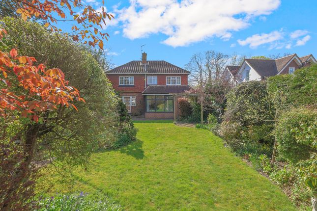 5, Woodroyd Avenue, Surrey photo 2