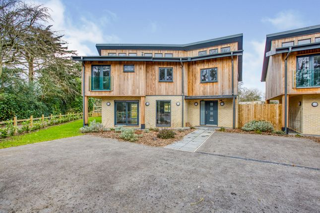 Thumbnail Detached house for sale in Priorygate Court, Castle Cary