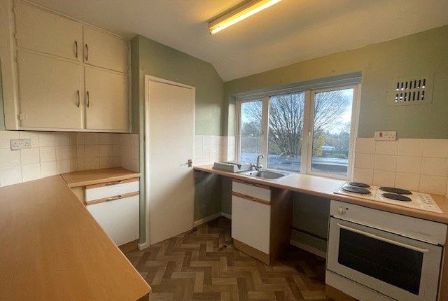 102A, Canterbury Road, Kidderminster photo 2