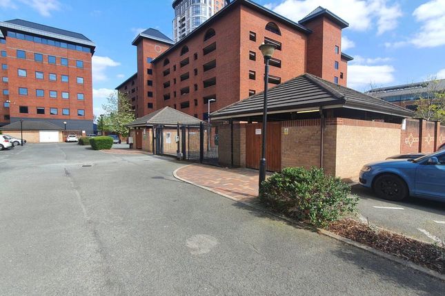 Flat to rent in Labrador Quay, Salford Quays