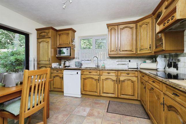 7, Lavender Close, Hailsham photo 4