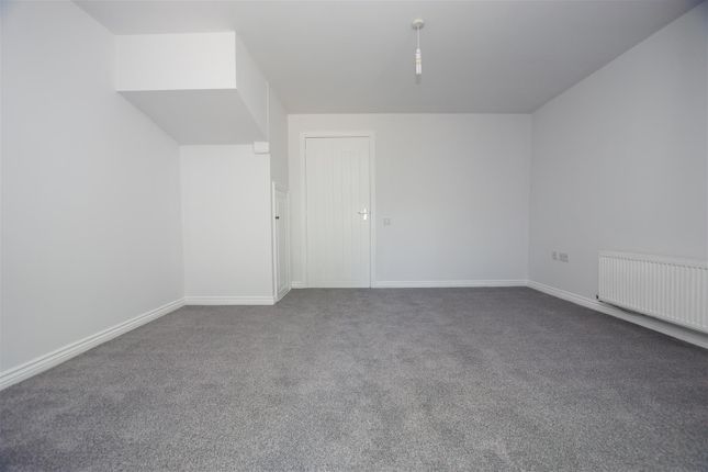 71, Winton Rd, Swindon photo 4