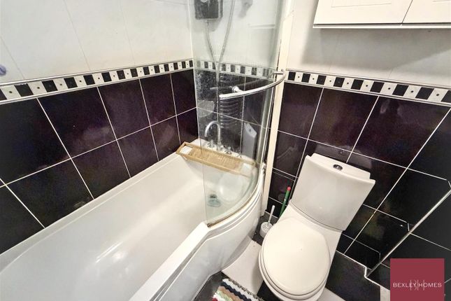 Sandpiper Drive, Erith photo 5