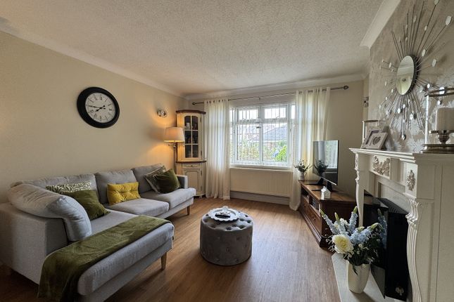 3, Lon Llwyd, Ammanford photo 2