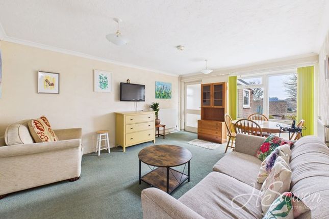2, Birch Walk, Torquay photo 3
